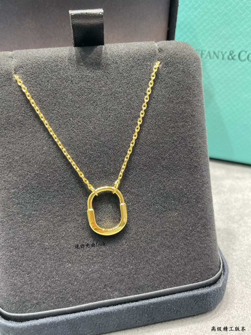 T*f*ny necklaces